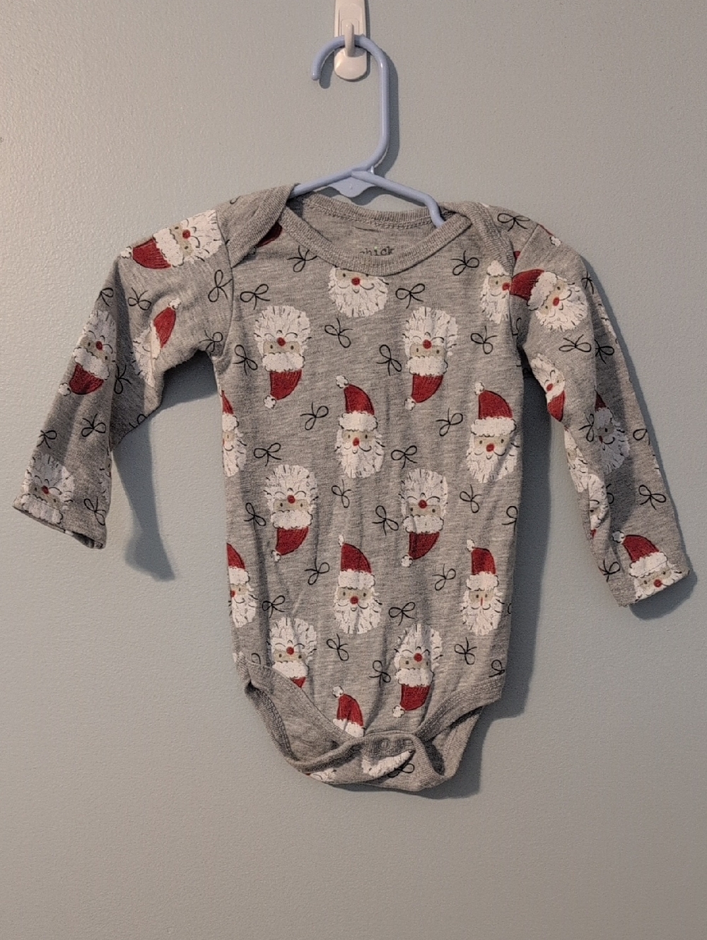 chick pea Gray Santa Print Long-Sleeve Baby Bodysuit with Red Accents